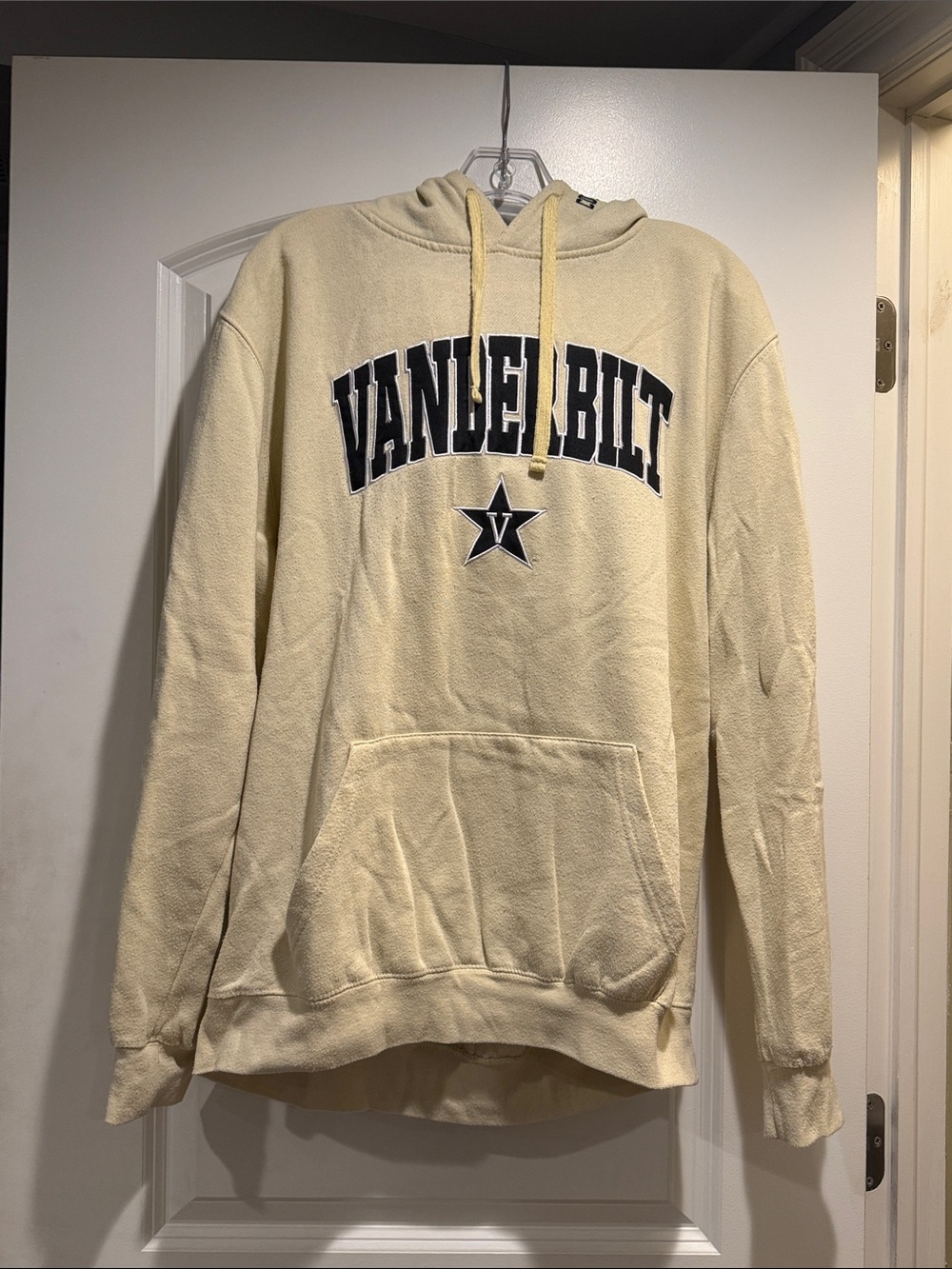 Vanderbilt Cream University Hoodie Pullover